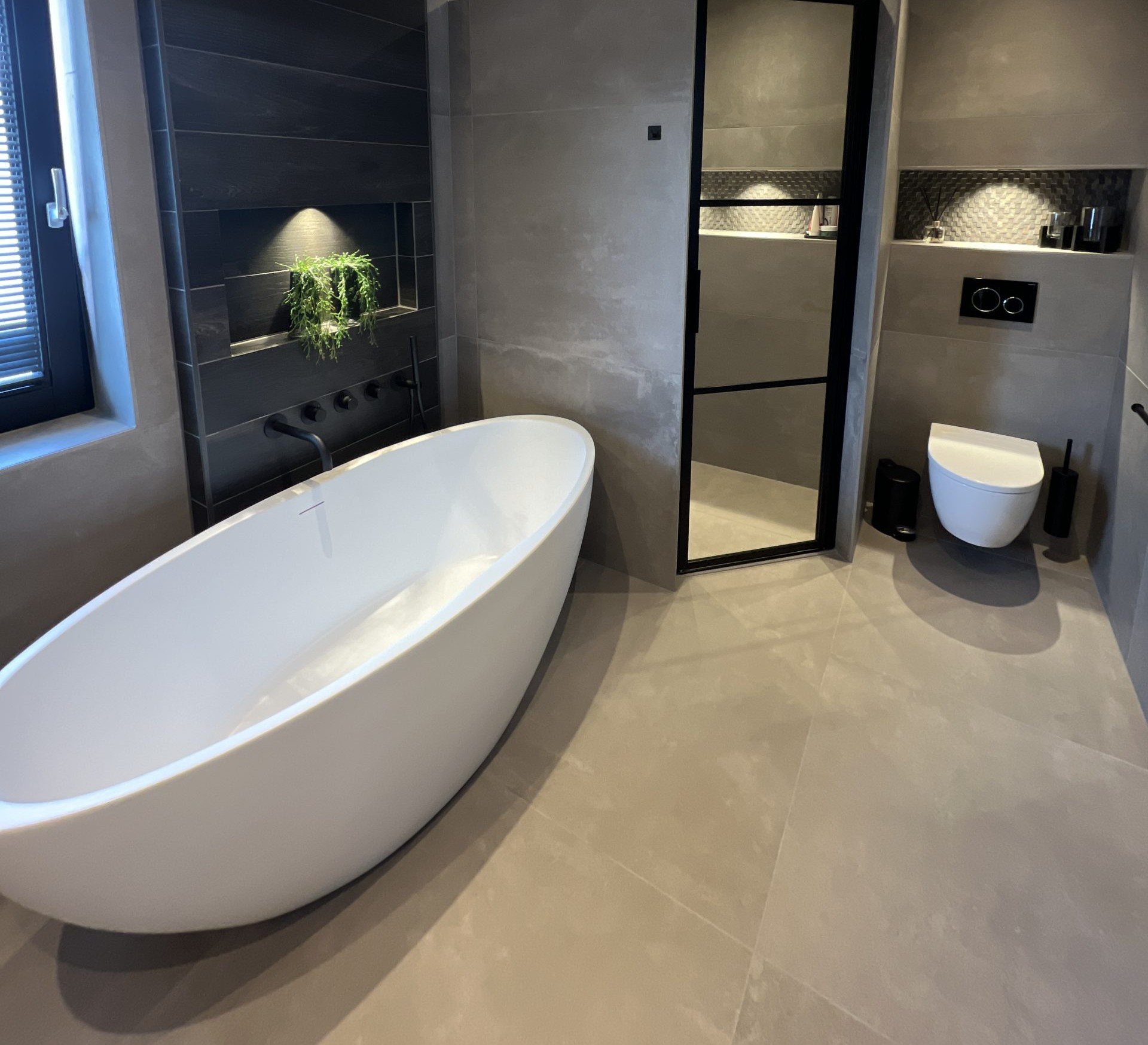 Stoere badkamer: robuuste elegantie en functionele stijl
