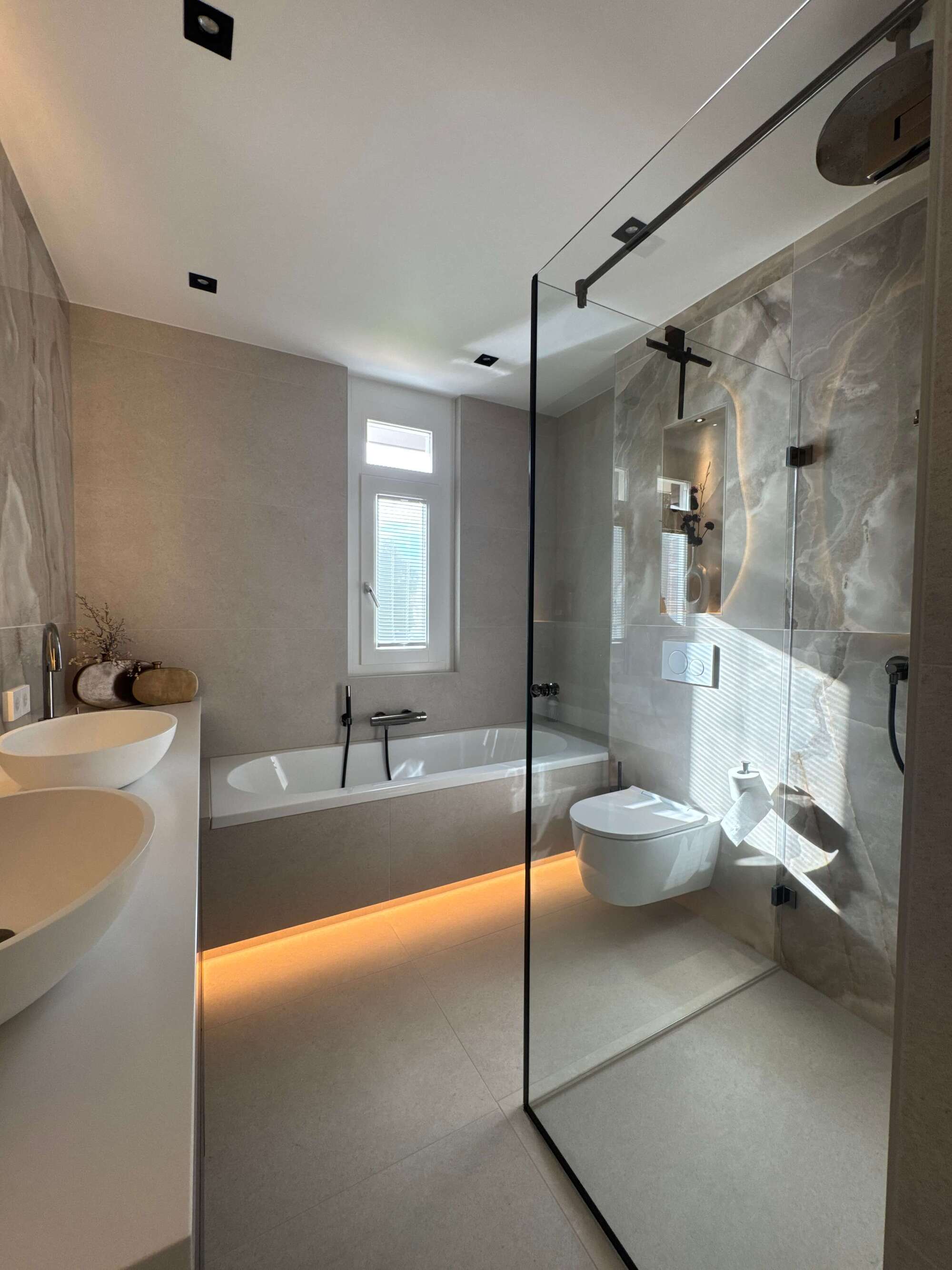 Prachtige nieuwe badkamer