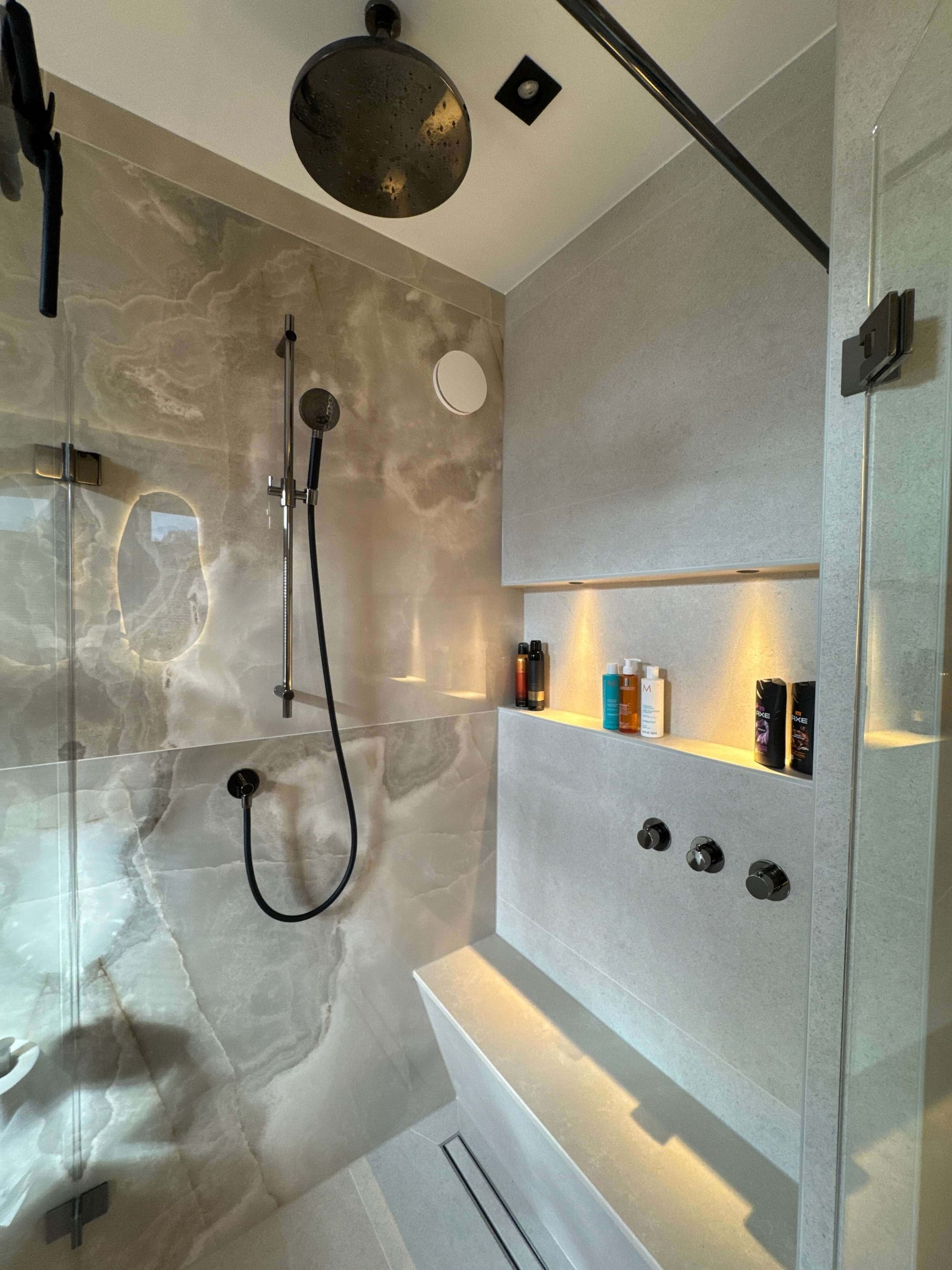 Prachtige nieuwe badkamer