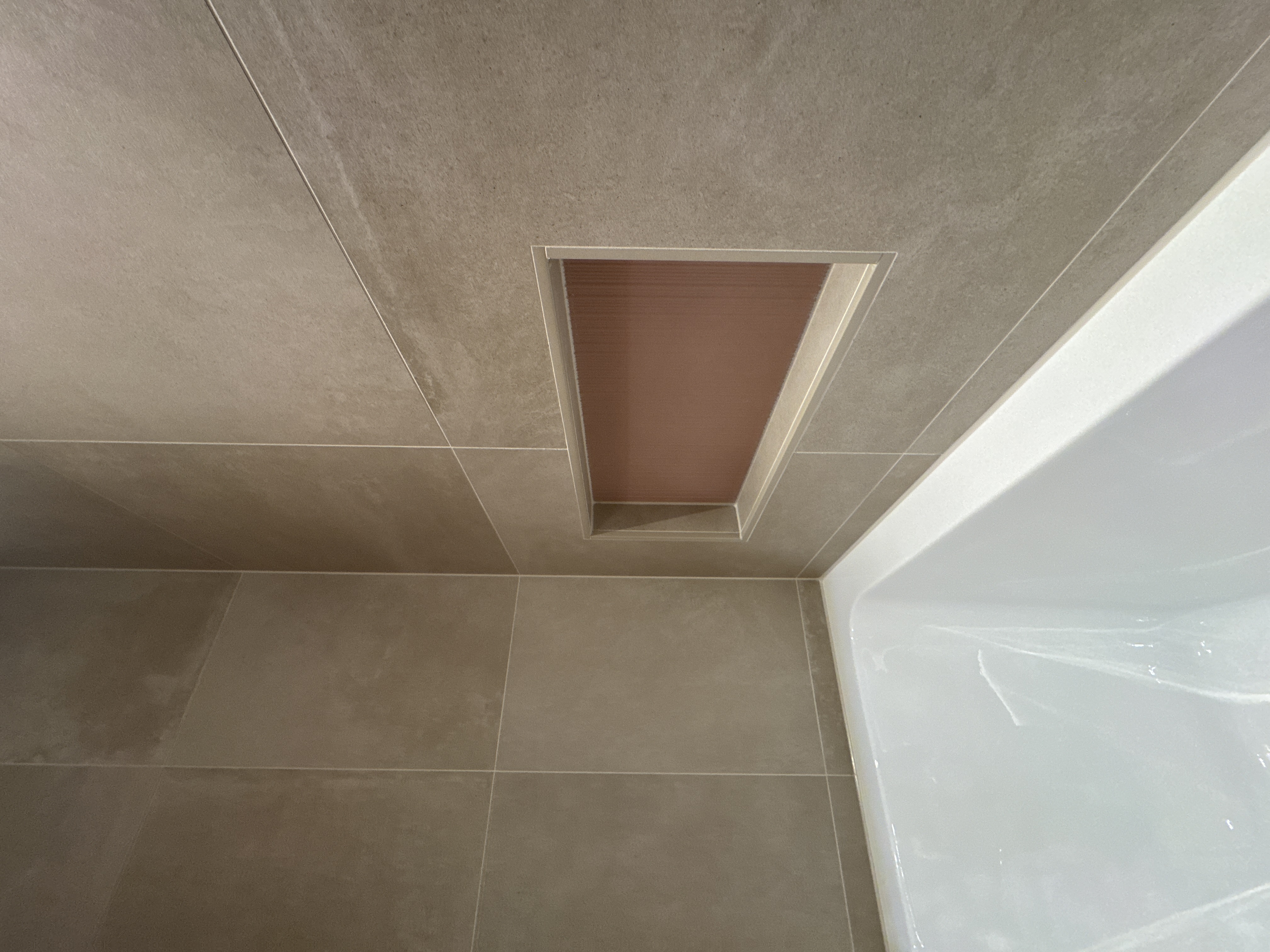 Rosé Wellness Badkamer met Koperen Touch