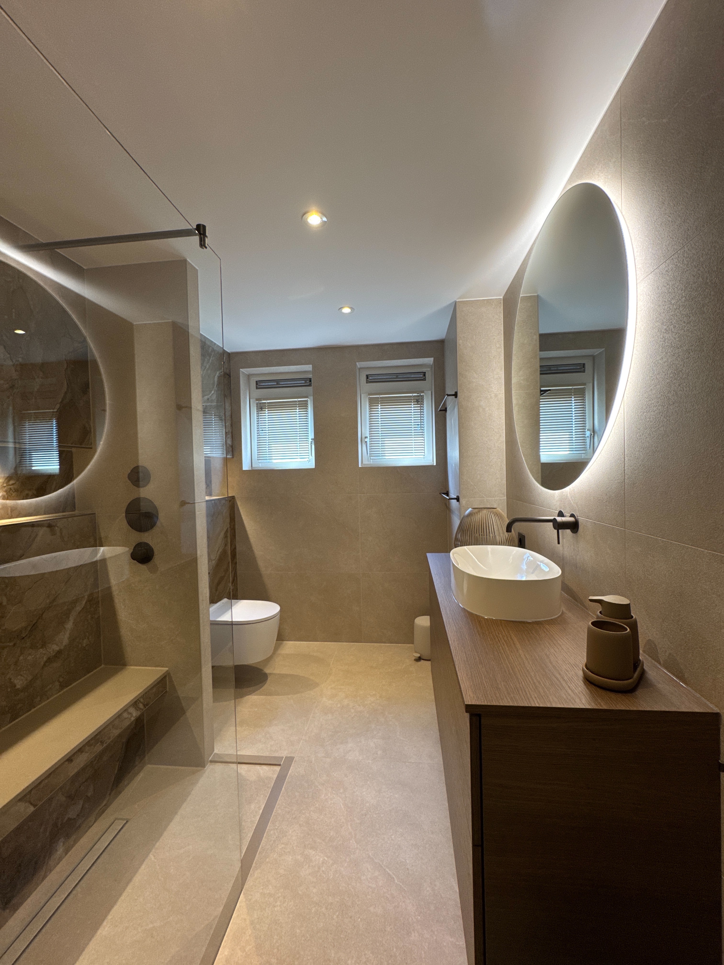 Tijdloze Luxe in Marmerlook en Aardetinten