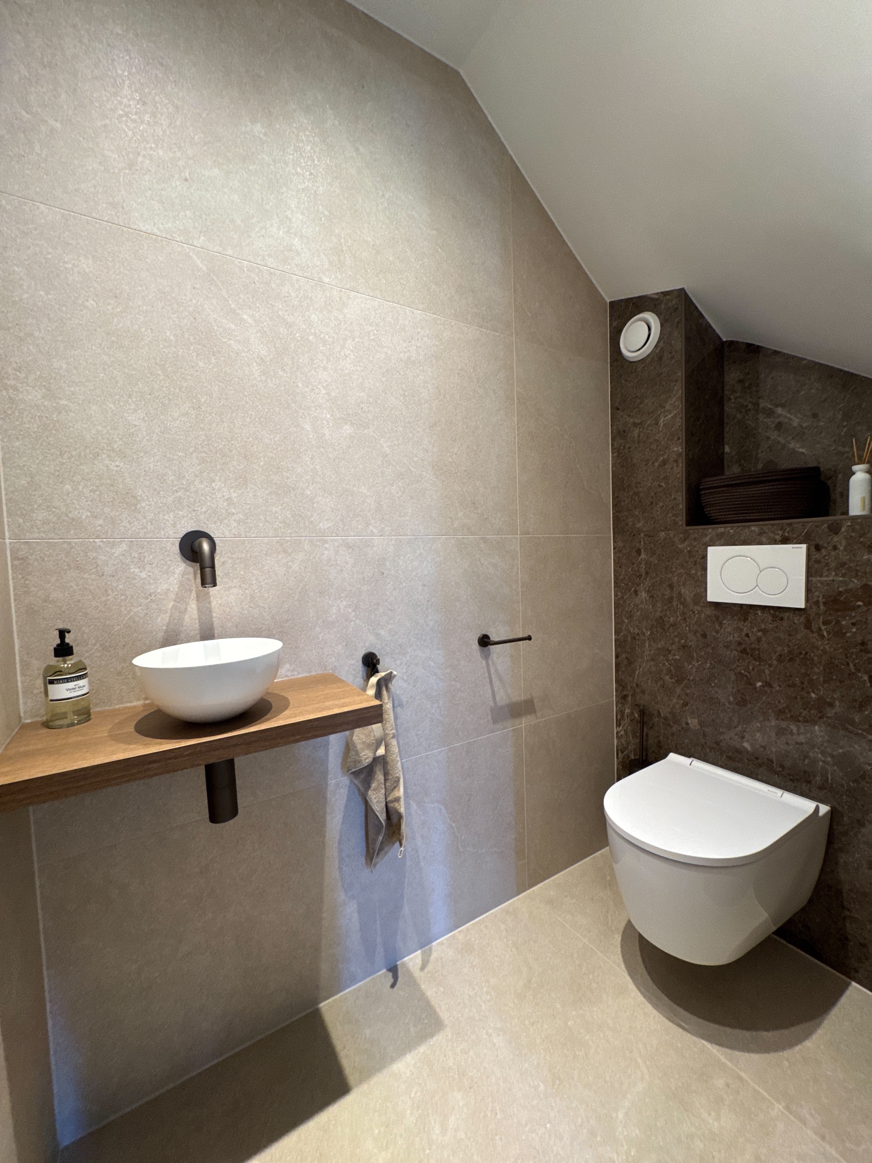Tijdloze Luxe in Marmerlook en Aardetinten