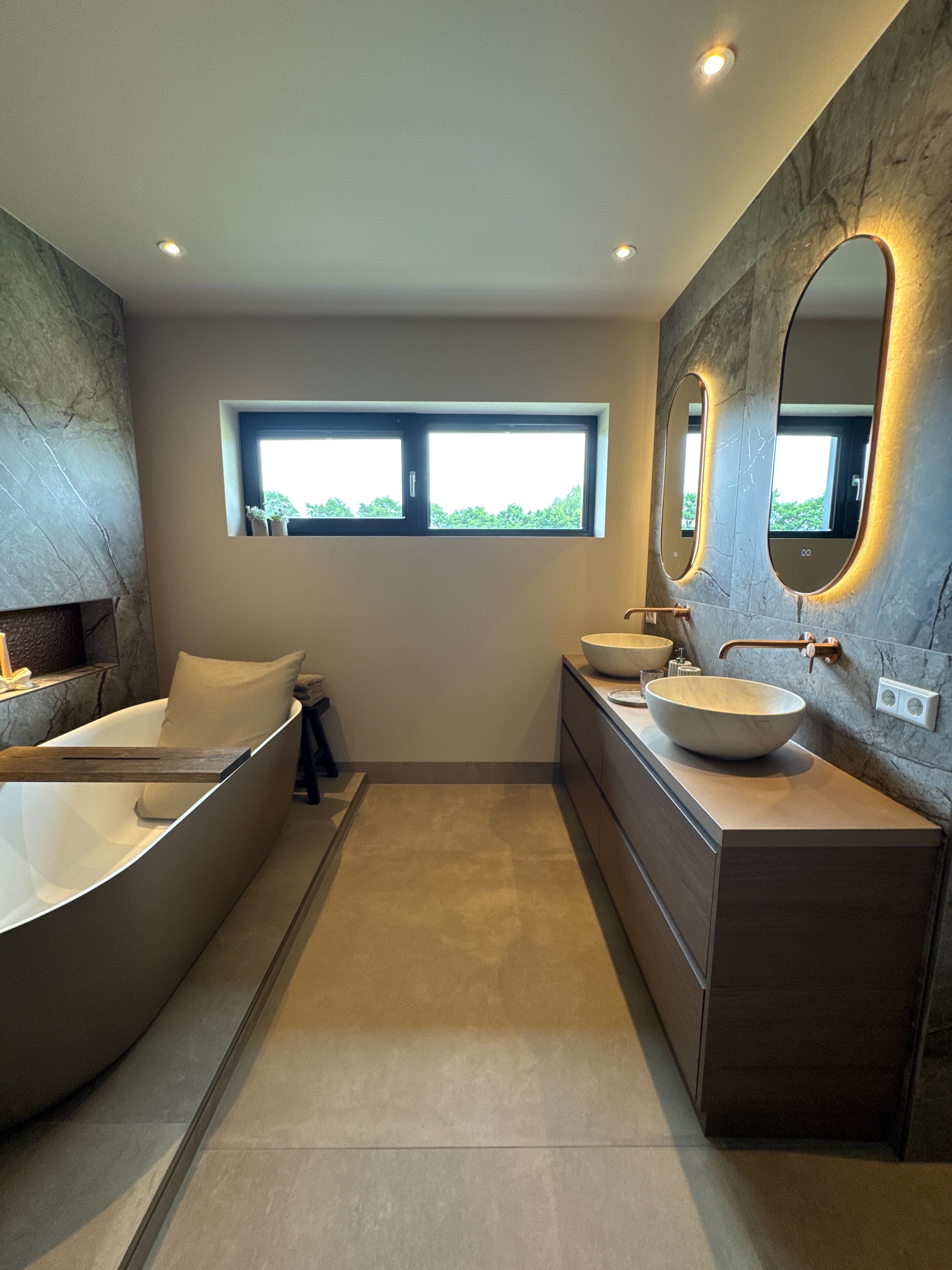 Exclusieve Badkamer met Vrijstaand Bad